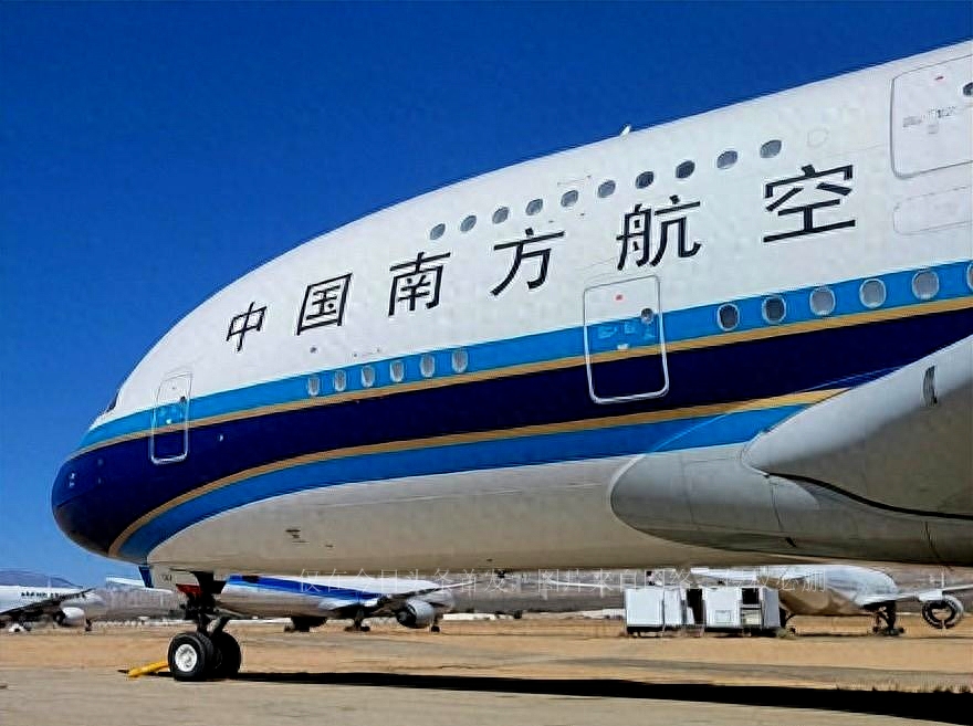 The retired A380 of China Southern Airlines has been exposed internally, residing in the desert of the United States, and comes with a few months old plane meal as a bonus